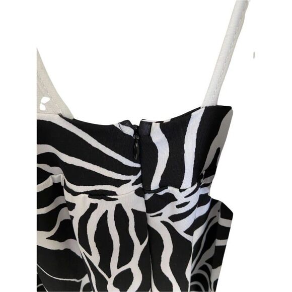 Body Language Black and White Jumpsuit (Size Small) - Picture 7 of 8